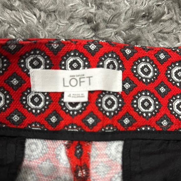 LOFT Red and Blue Shorts size 4 womens bottoms casual dressy business designer - Picture 3 of 7